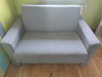 Sofa domo  2- osobowa rozkładana z pojemnikiem Agata meble