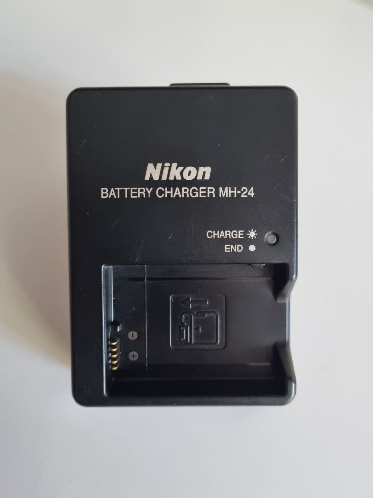 Дзеркальна фотокамера Nikon D5100 camera kit AFS Nikkor 18-55