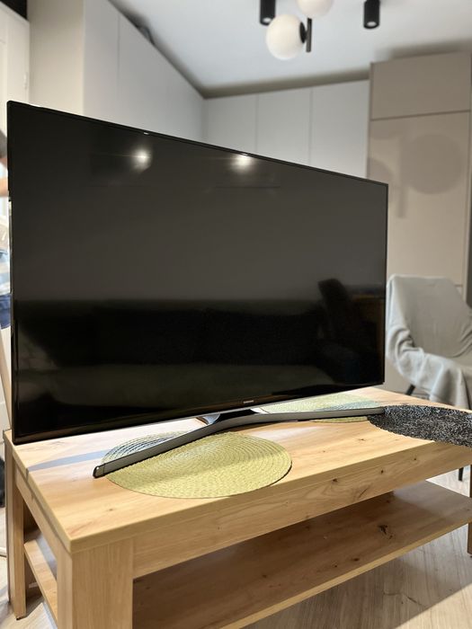 Telewizor Samsung 48 cali, model: UE48J6200AW