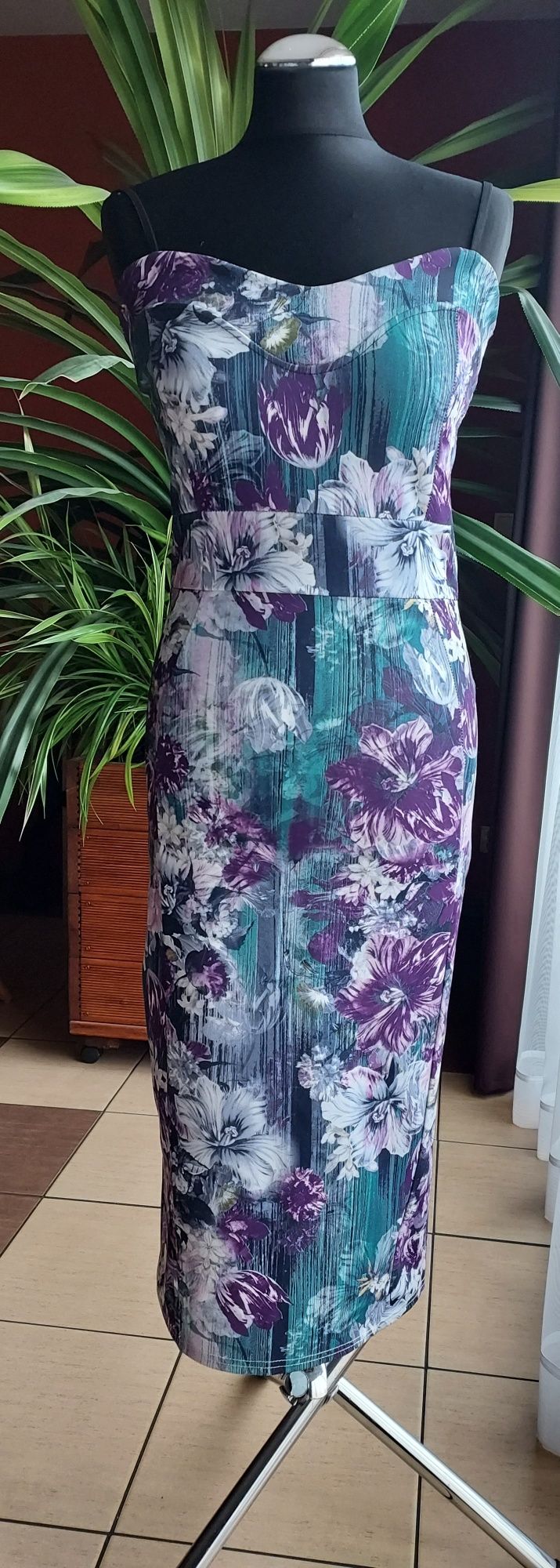 Sukienka r. S midi