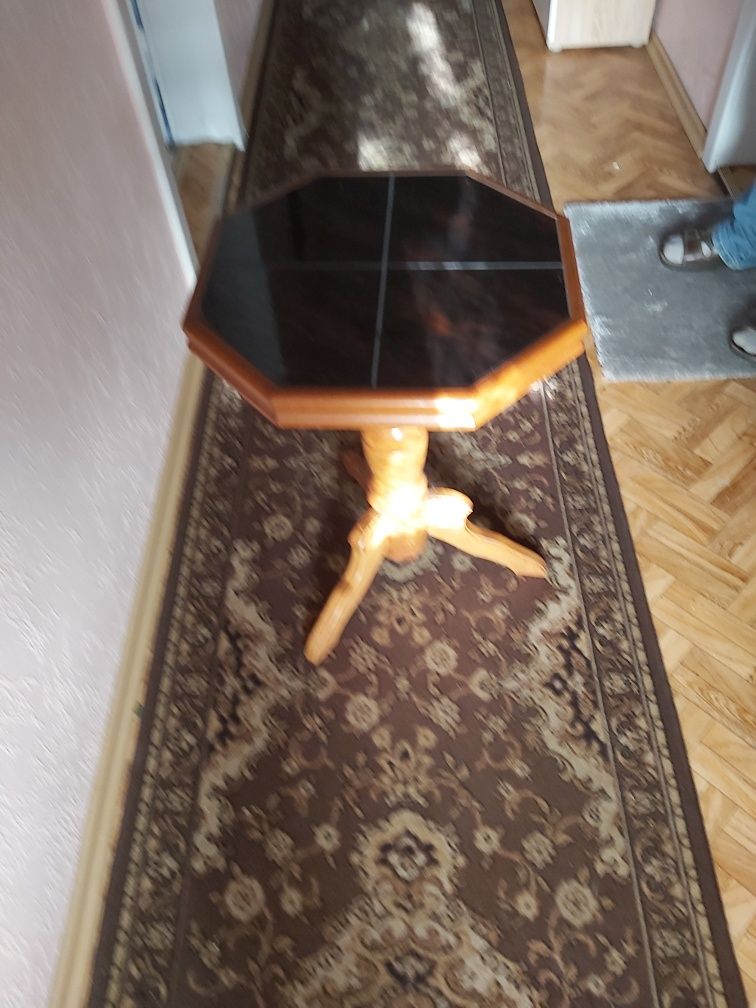 Sprzedam 1 meblosciane i ławy