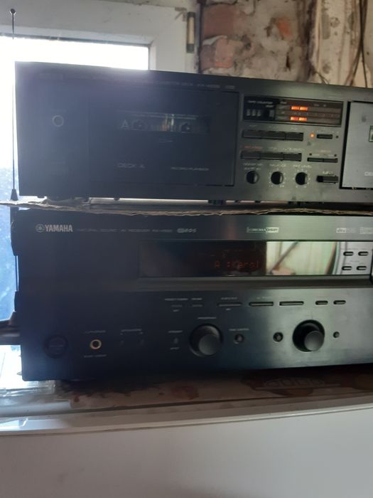 WieżaTEAK I zestaw Yamahy z magnetofonem kasetowym