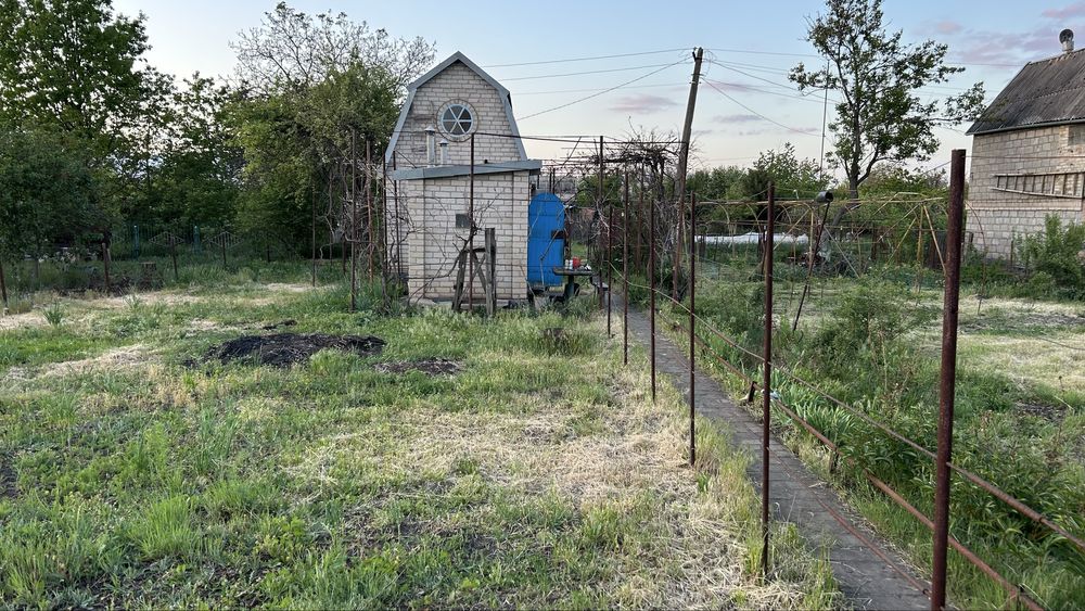 Продам дачу на Довгинцево Калініне