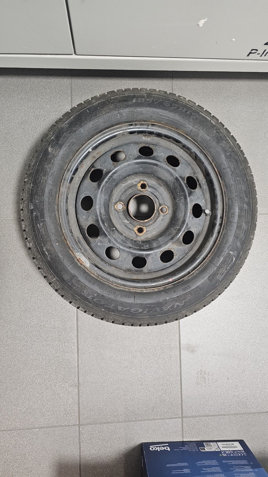 Opony zimowe + opona dojazdowa 185/65 R15