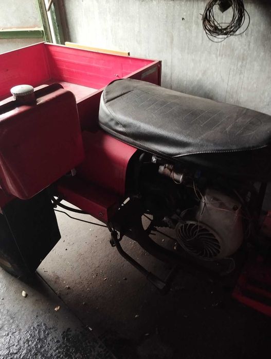 Мотороллер муравей 2м 02 пробег 1500км.