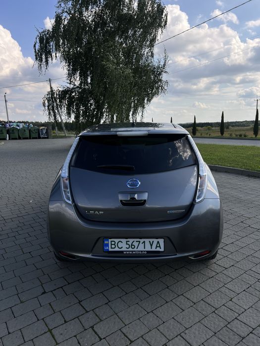 Nissan Leaf 24Kw.