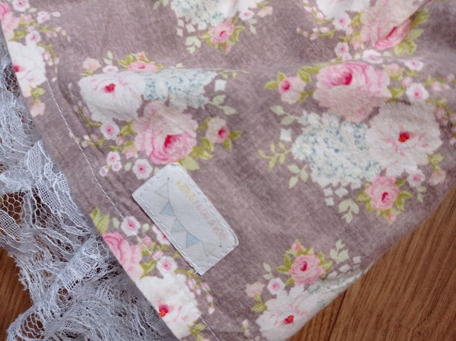 Spódniczka dla dziewczynki w kwiatki jak newbie r.86/92