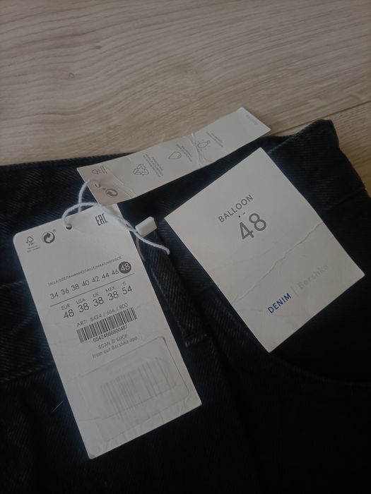 Nowe jeansy męskie (rozmiar 48) Bershka