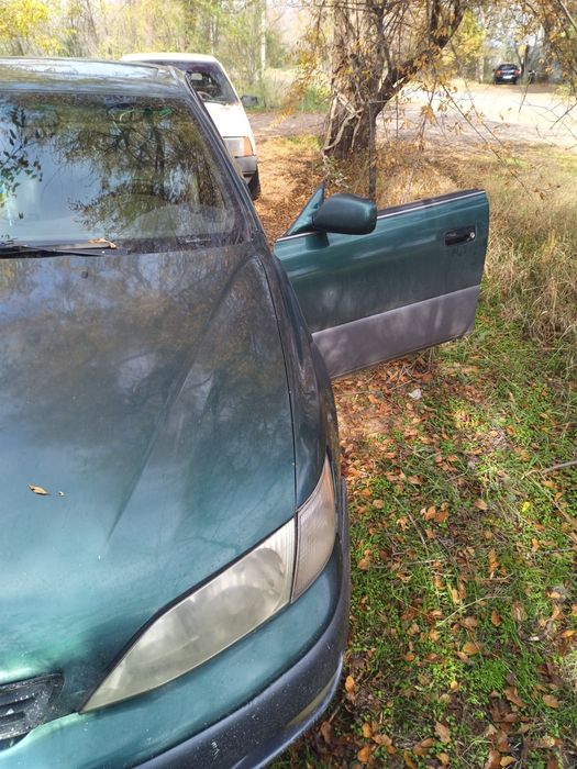 Lexus ES300 Лексус по цене део. ЗА 2000 НЕ ОТДАМ!!!