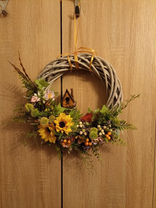 Wianek dekoracyjny na drzwi