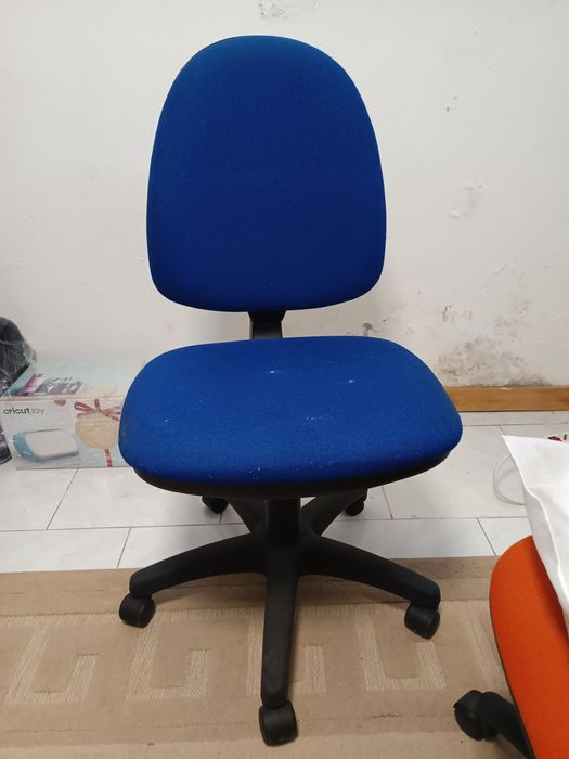 Cadeira para secretária azul