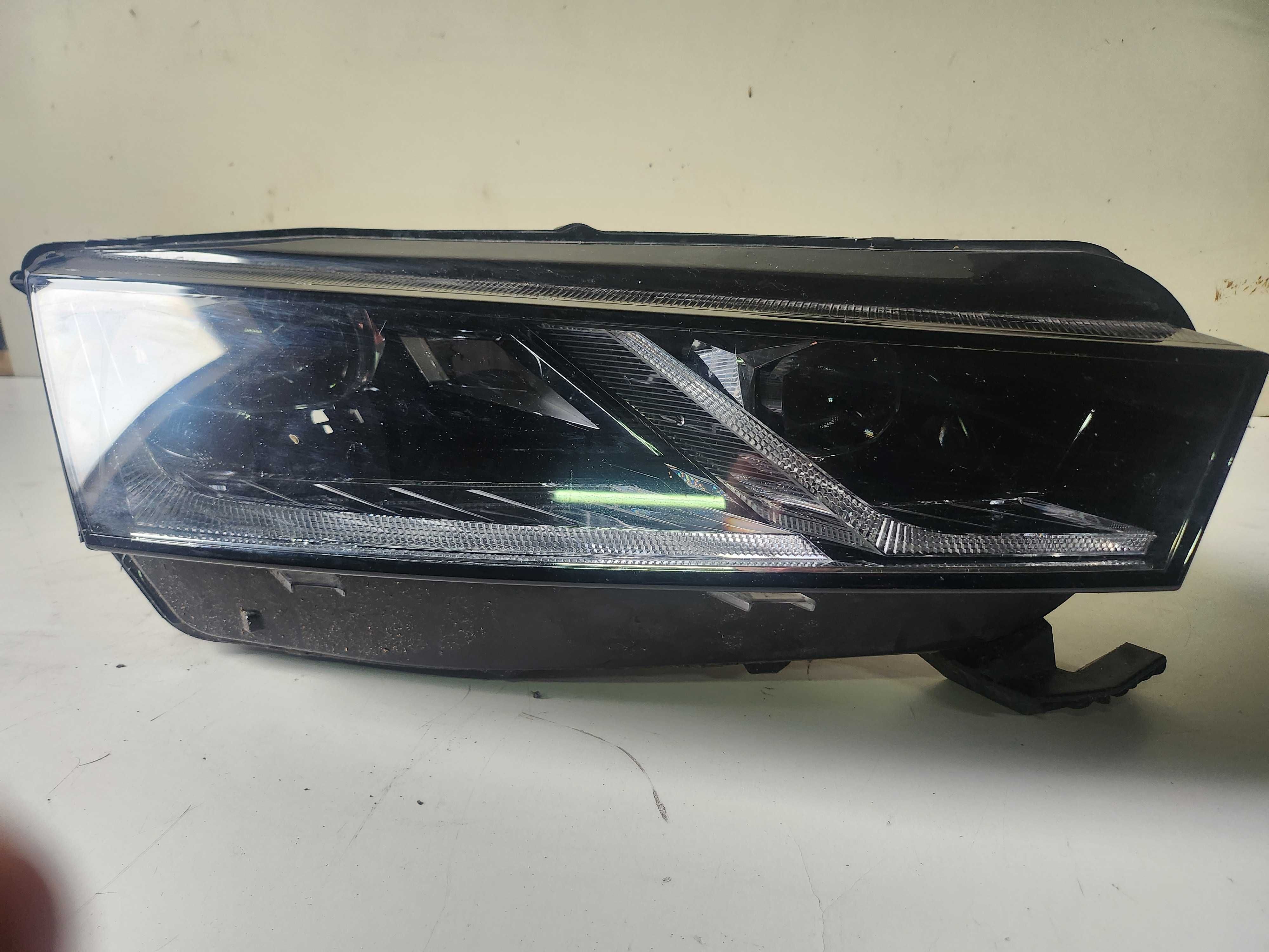 Skoda Octavia 4 IV 5e4 full led lampa prawa