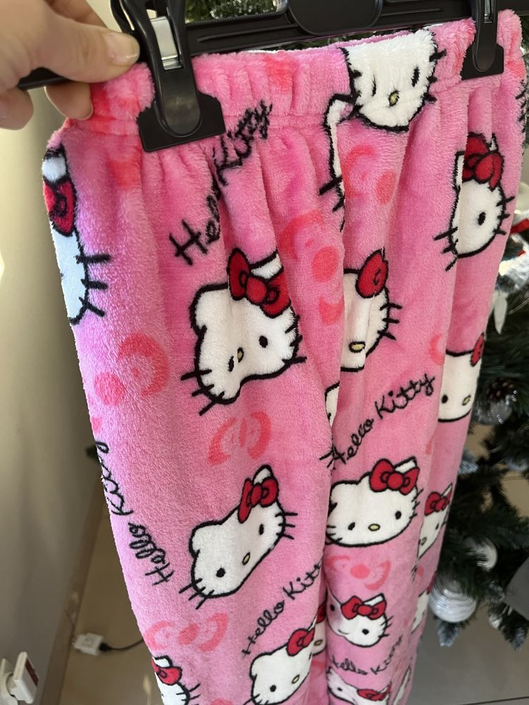 Spodnie Hello Kitty nowe M