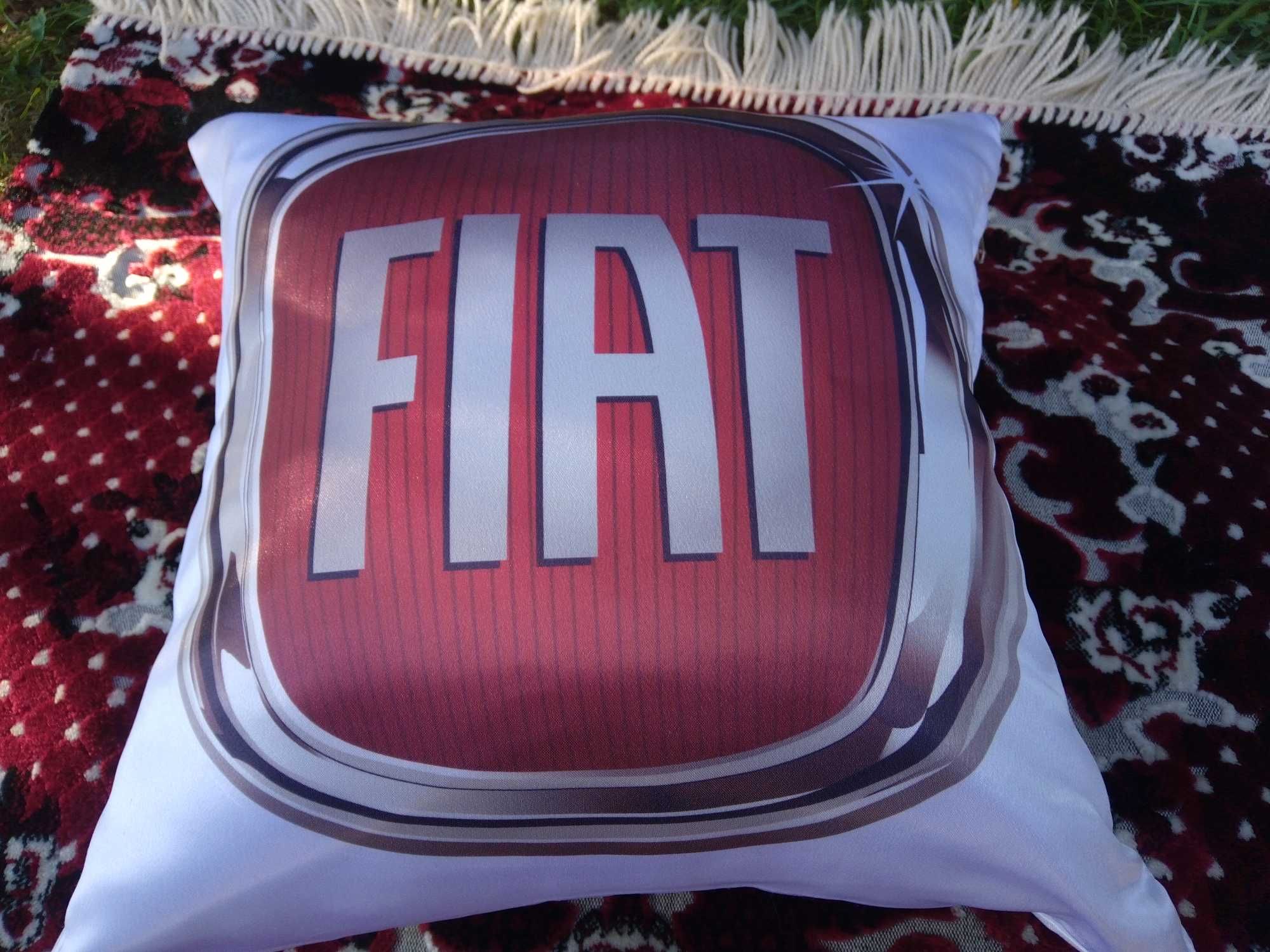 Подушка в автомобиль с логотипом FIAT