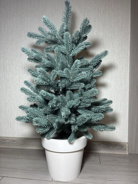 Ялинка в горшику штучна 70 см