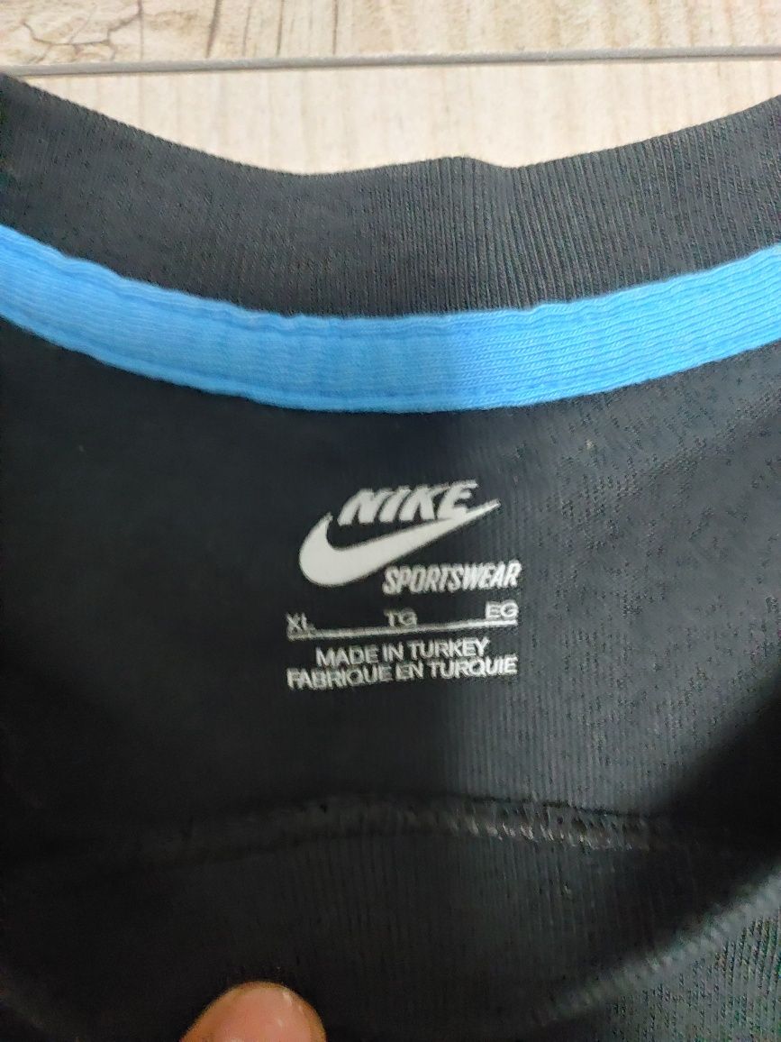 Футболка Nike...