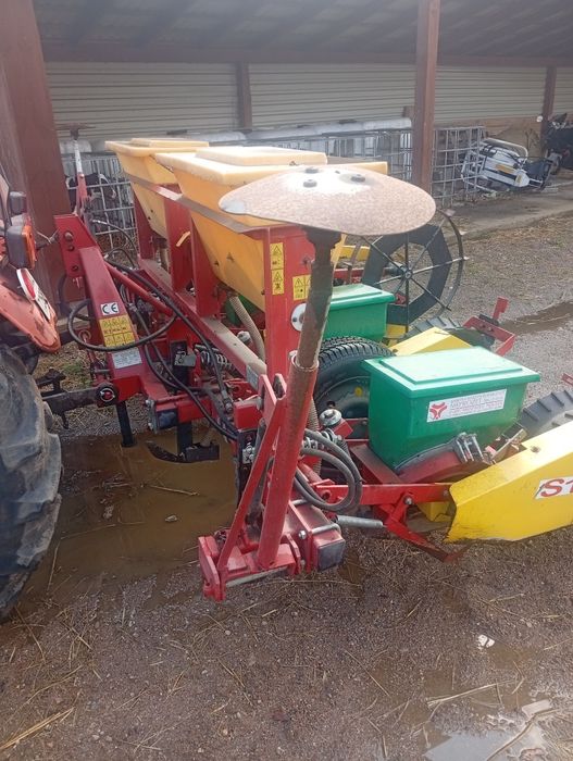 Siewnik do kukurydzy meprozet z dozownikiem