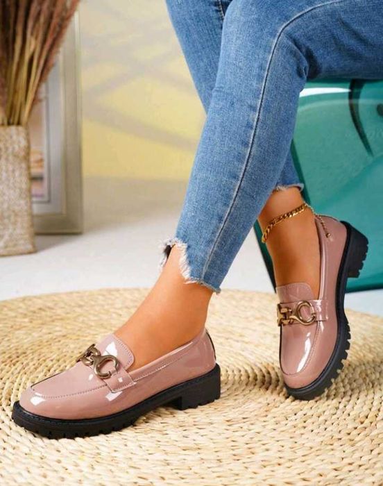 Sapatos lindos e confortáveis para senhoras