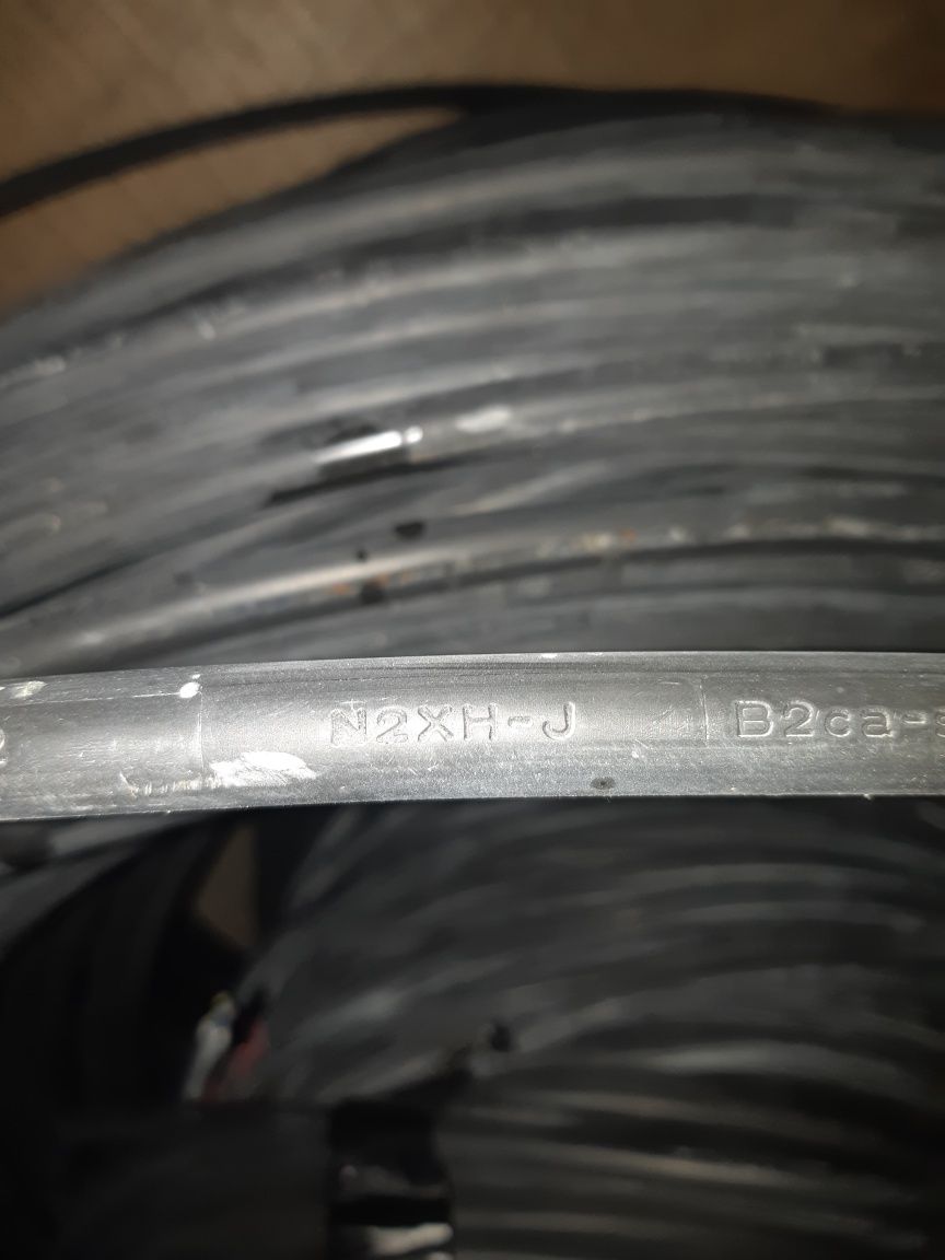 Przewód kabel n2xh-j    3x2,5 3x1,5