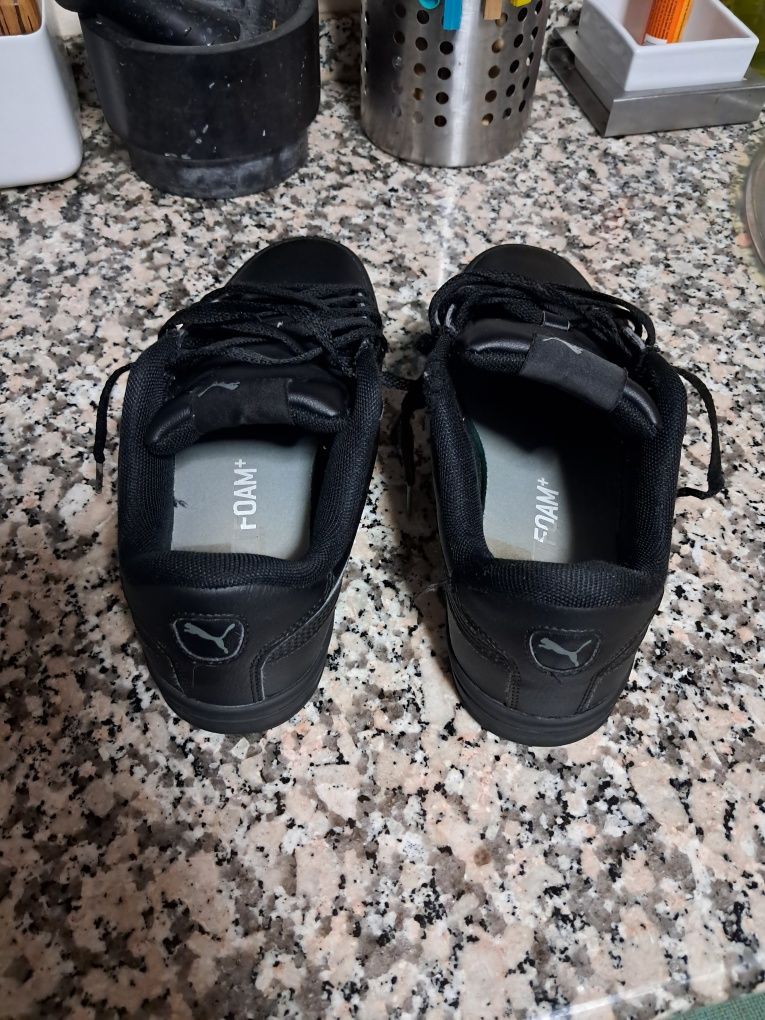 Tenis Puma pretos n39