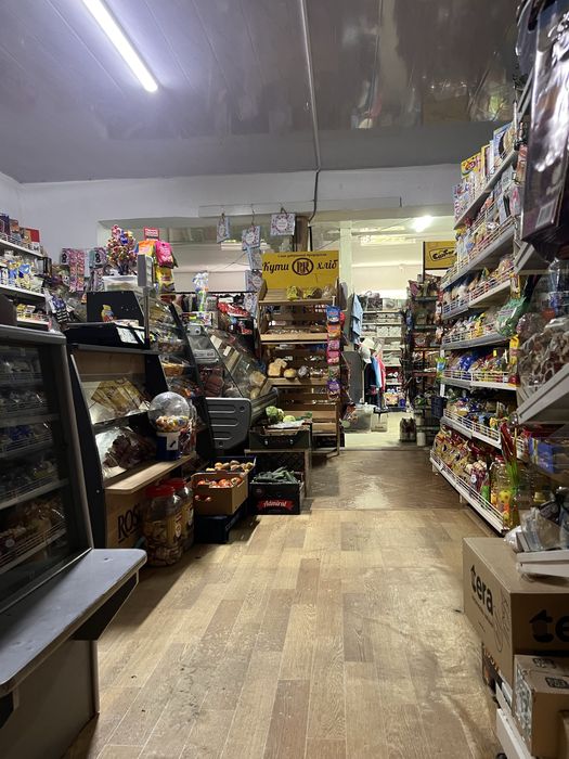 Продається магазин з кімнатами для відпочинку