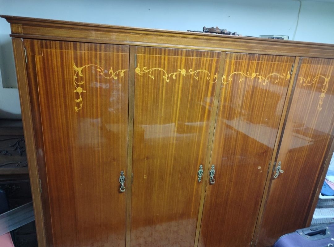 Armário de Roupa