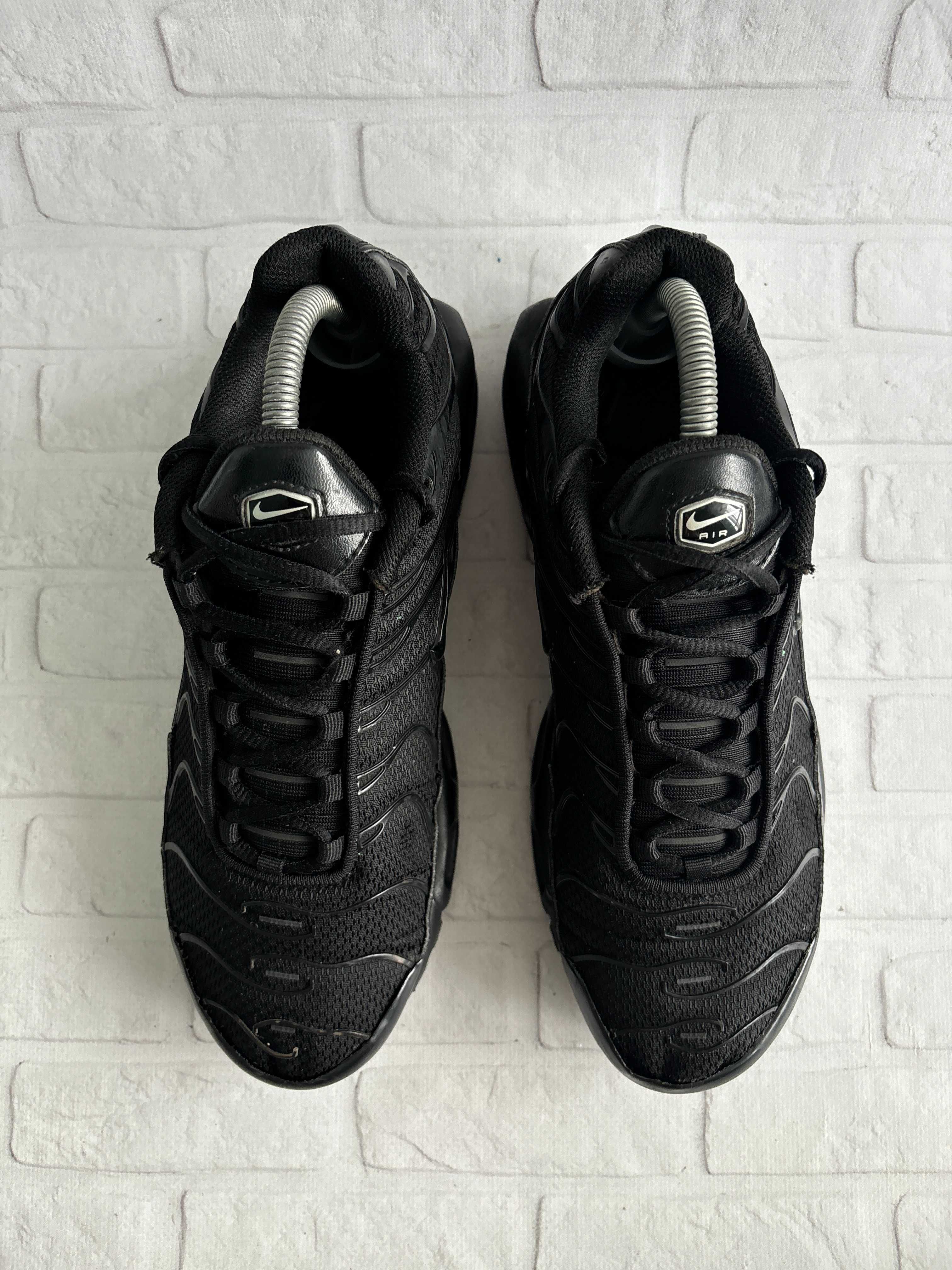 Чорні Кросівки Nike TN Air Max Plus Triple Black 41 Кроссовки Оригінал