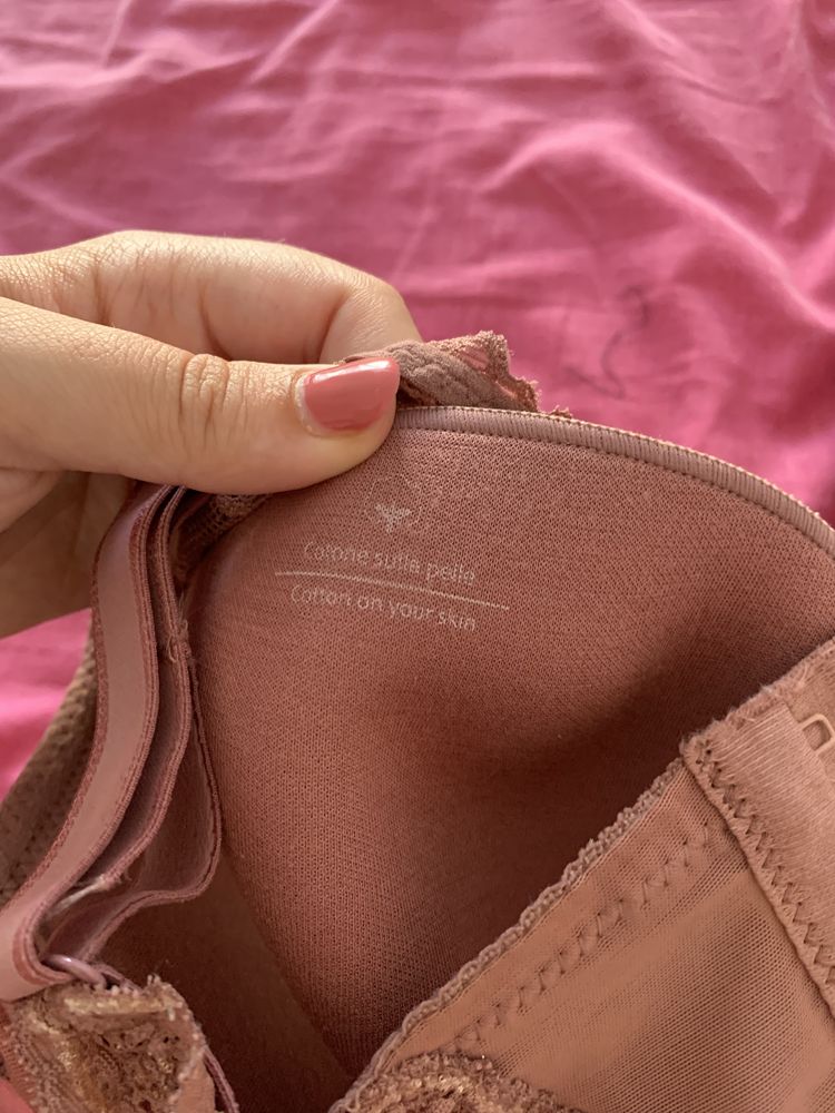 Sutiã de renda rosa velho Tezenis