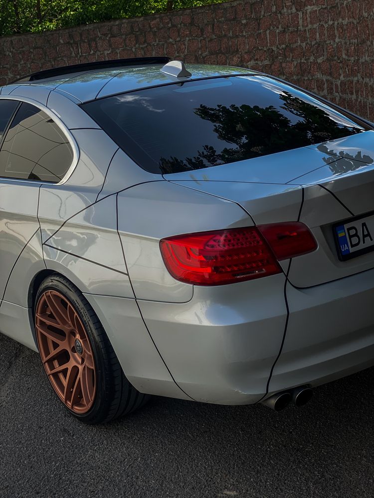 Bmw 3 e92  3.0 2010 газ/ бенз