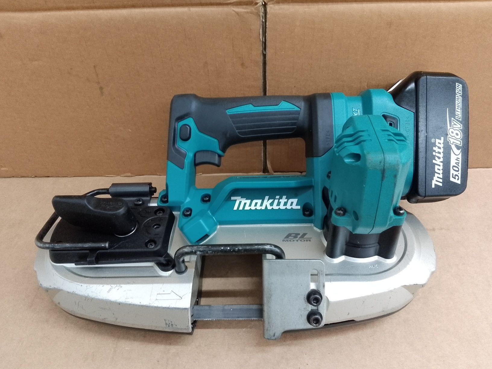 Makita DPB184 Piła Taśmowa Pilarka Brushless 51x51mm 18V 5.0Ah 2023.5r