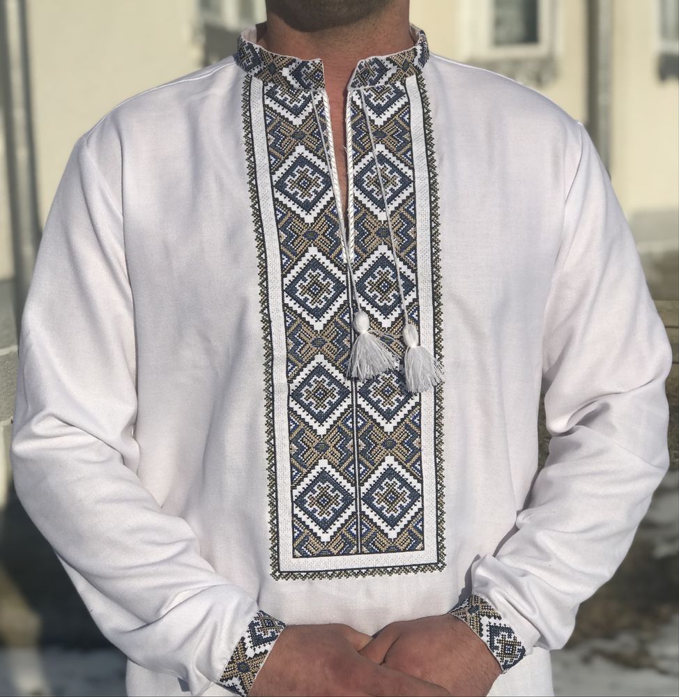 Вишиванки чоловічі та жіночі