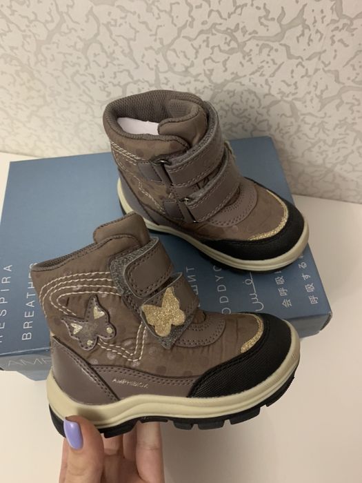 Дитячі черевики geox