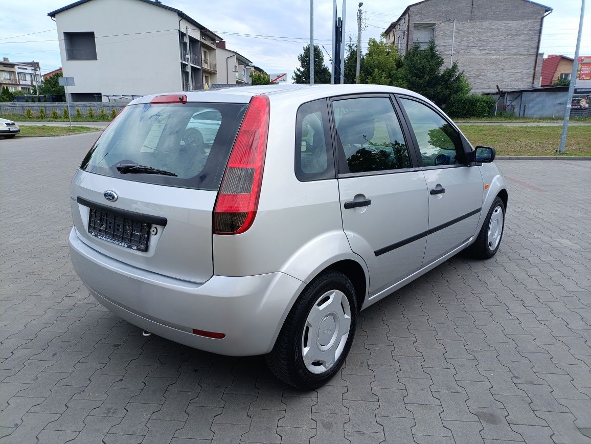 Ford Fiesta 1.4 , sprawna klimatyzacja,