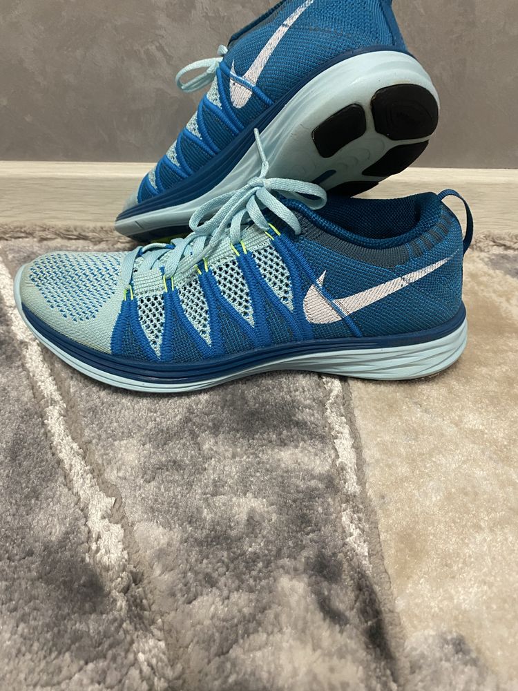 Кросівки для бігу Nike Flyknit Lunar 2