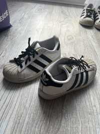 Buciki dzieciece Adidas Superstar rozm 28.5 wiek 4-5 lat