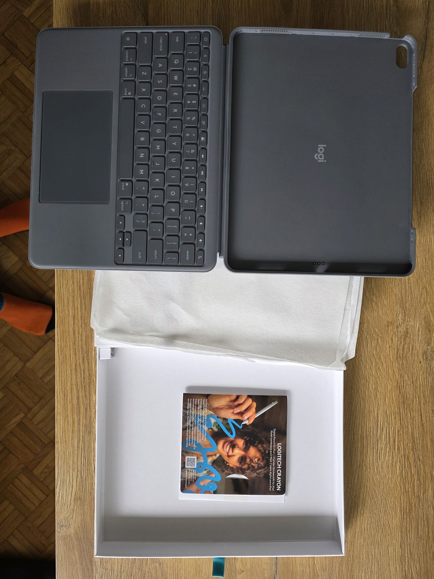 Logitech Combo Touch do iPada Air 13 cali M2 i M3 2024 i 2025,