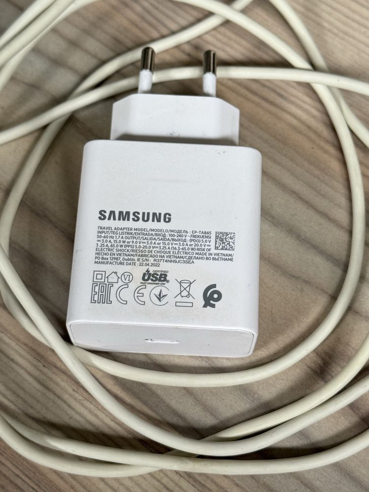 projektor Samsung Freestyle rzutnik inteligentny smart tv case etui