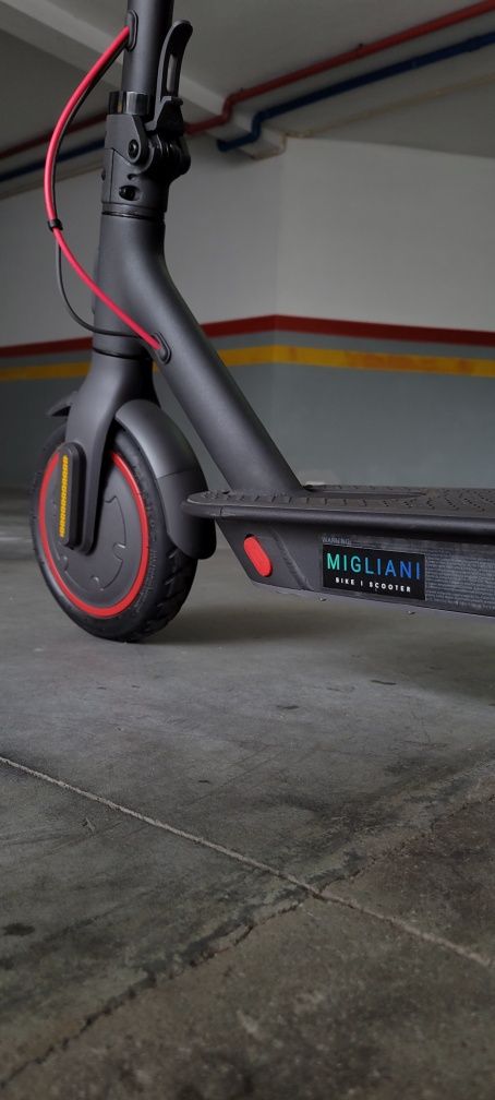 Trotinete Xiaomi Pro2 - Única + Acessórios Novos!