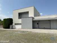 Casa / Villa T3 em Guilhadeses e Santar de 220,00 m2
