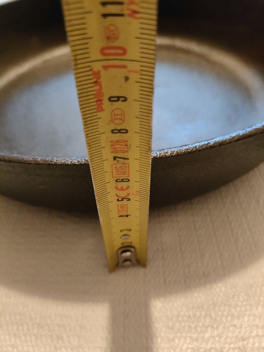 Patelnia żeliwna ciężka głęboka