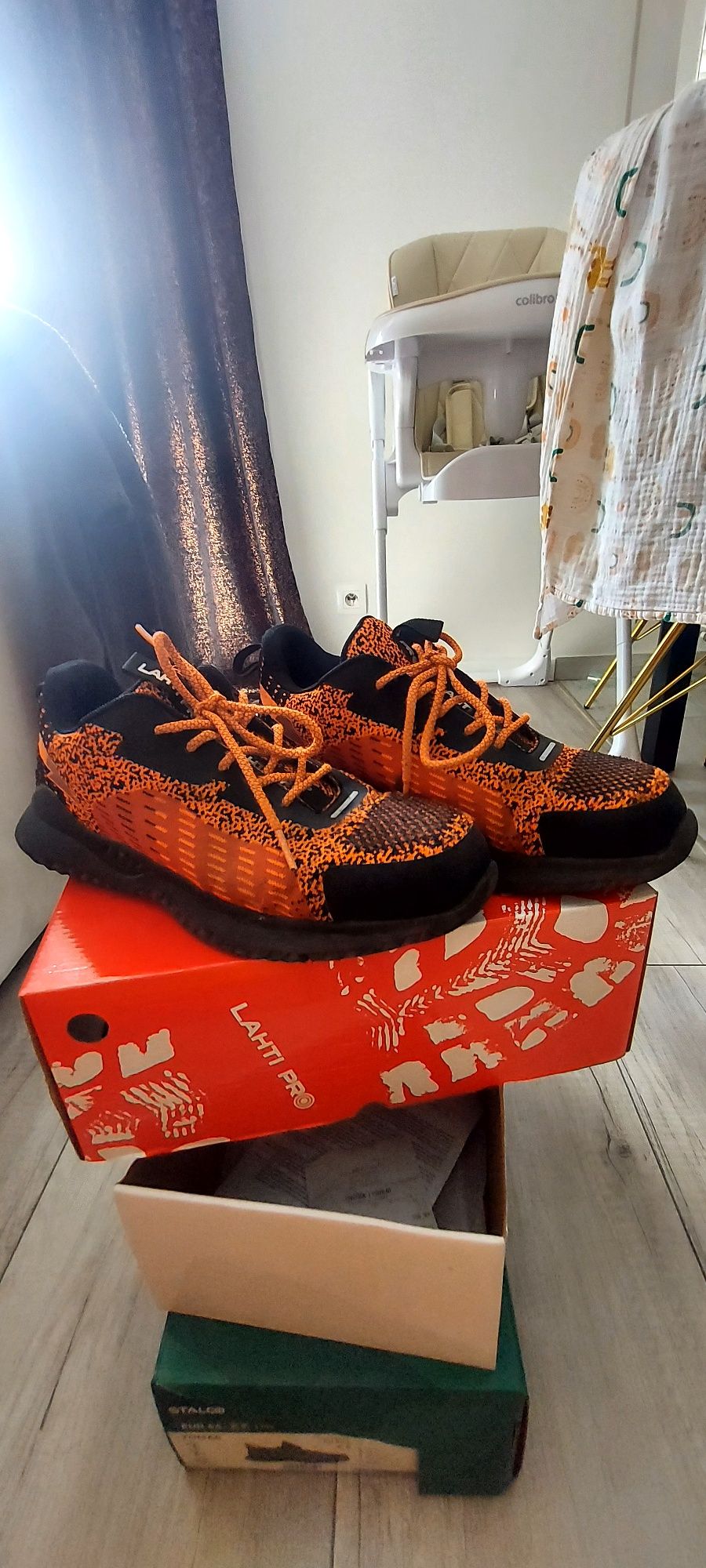 Buty męskie robocze z zabezpieczeniem blacha