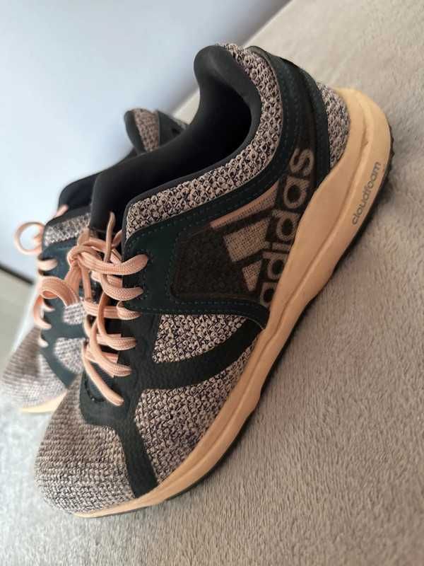 Buty adidas Cloudfoam rozm. 40 2/3 orginalne, lekkie  wygodne stan bdb