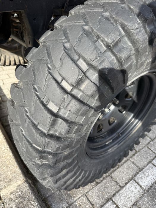 Conjunto Pneus Maxxis Trepador 37 + Jantes 17”