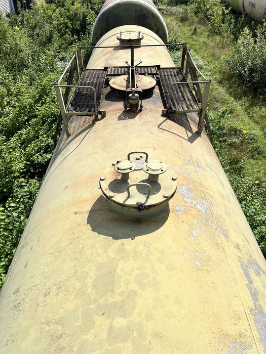 Цистерни, ємності 54 куб.м., 63 куб.м., 73 м3, 86 м.куб.