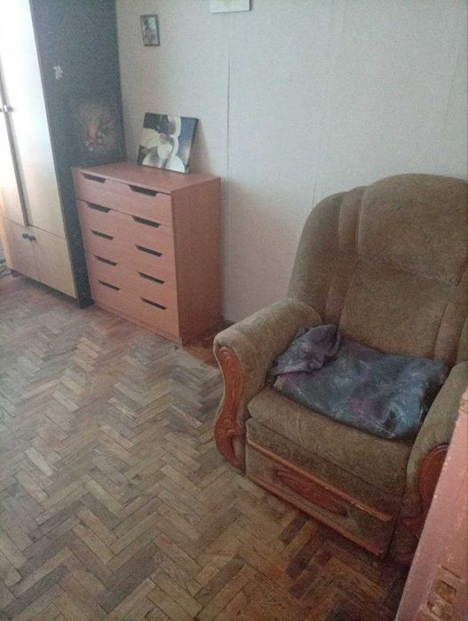 Сдам 2 кімнати в 3 кімнатной квартирі без хозяїв