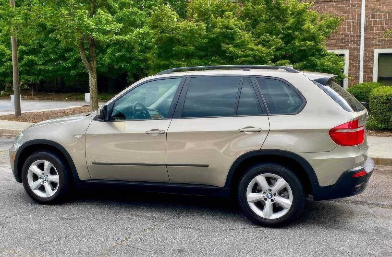 2009     BMW    X5