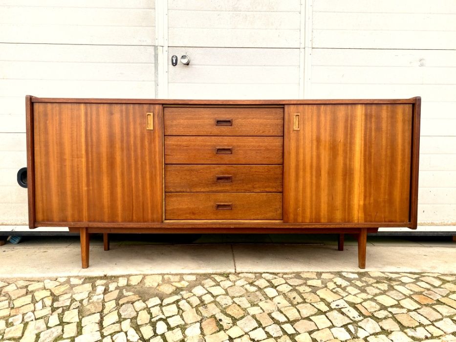 Aparador olaio vintage 175comp x 45prof x 80alt.