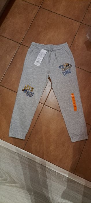 Spodnie NOWE dresowe  roz. 110 lub 116  4-5lat wysylka 1 zl