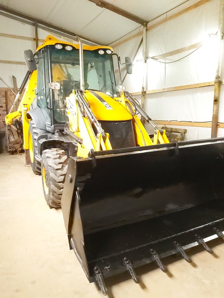 Jcb 3cx 2017 рік
