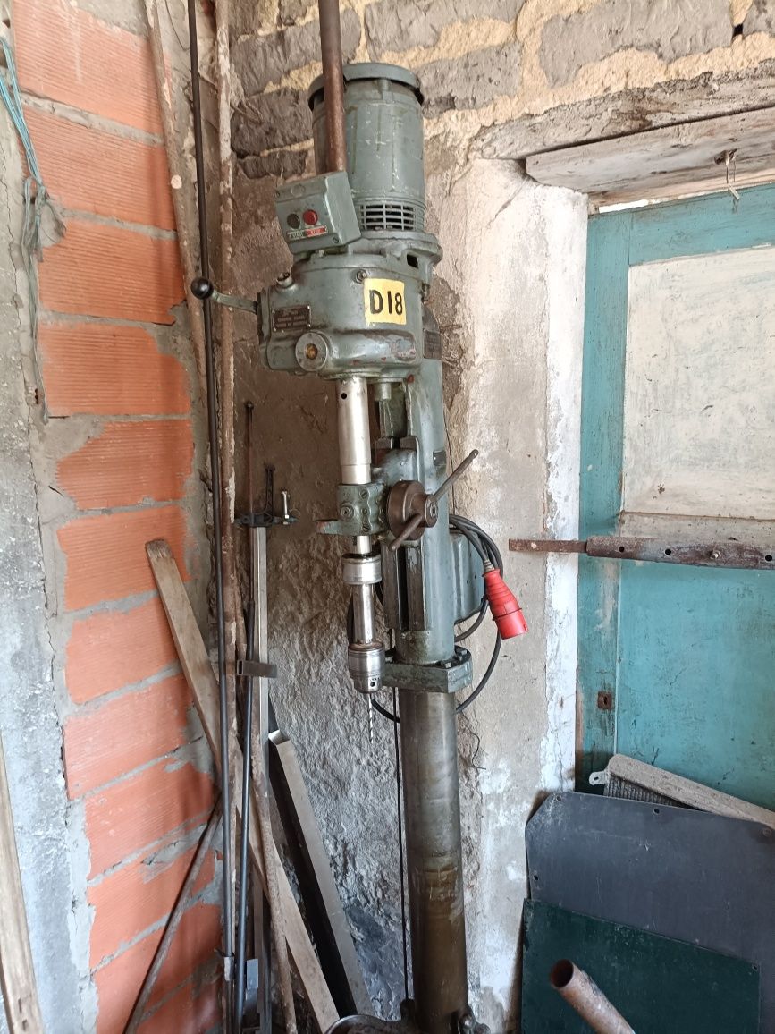 Máquina de Furar de Carretos